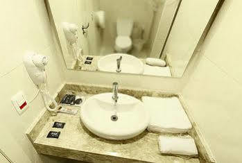 Dom Suites Motel (Adults Only) ซัลวาดอร์ ภายนอก รูปภาพ